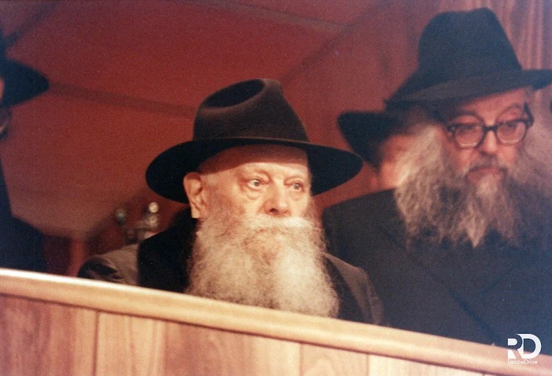 חנוכה לייב תשנ"ג